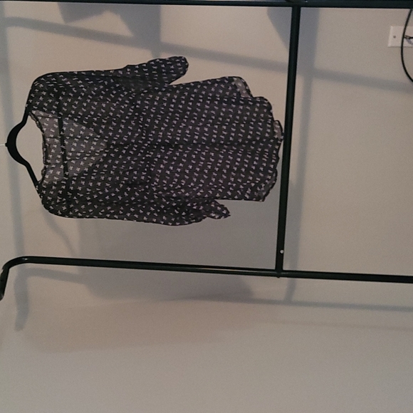 Sheer black and white top with bows - Picture 4 of 4